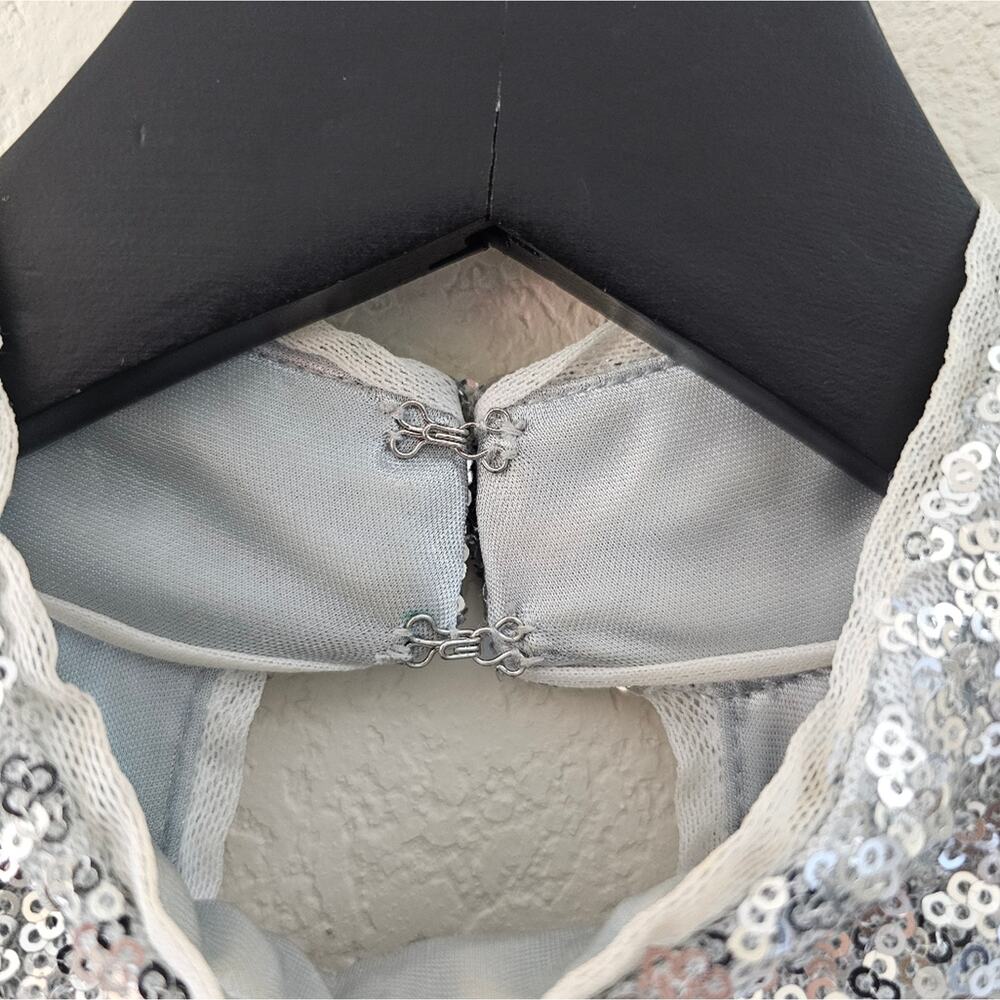 Revelry Silver Sequin Tori Gown Sz 8 - Picture 6 of 15
